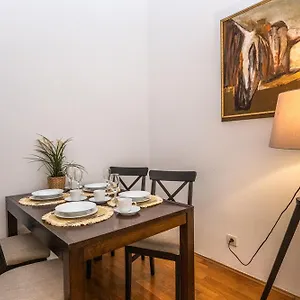 Wishlist Residences - Old Town Square Apartment Prag